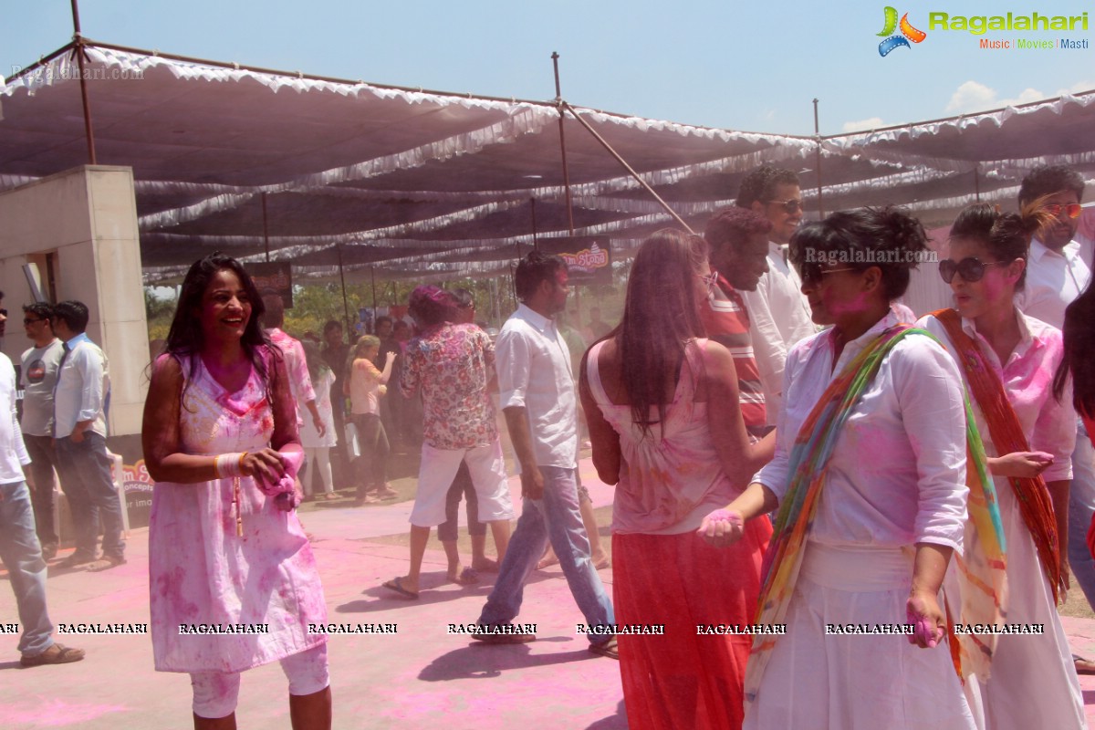 Bam Bam Holi Fest by Bisket and Anup Chandak at Novotel Airport, Hyderabad