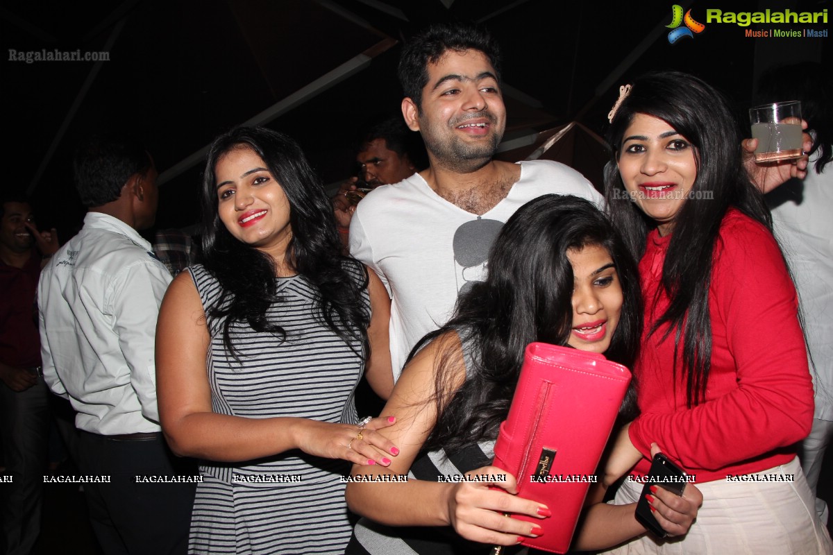 Bollywood Nite with Tollywood Celebrities at Carbon Pub, Hyderabad