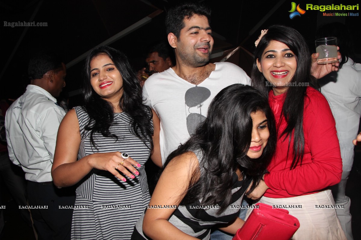 Bollywood Nite with Tollywood Celebrities at Carbon Pub, Hyderabad