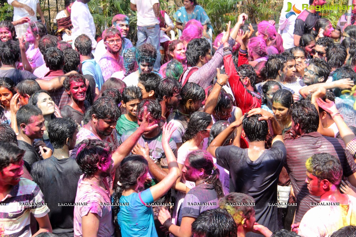Holi Celebrations 2014 at NTR Gardens, Hyderabad