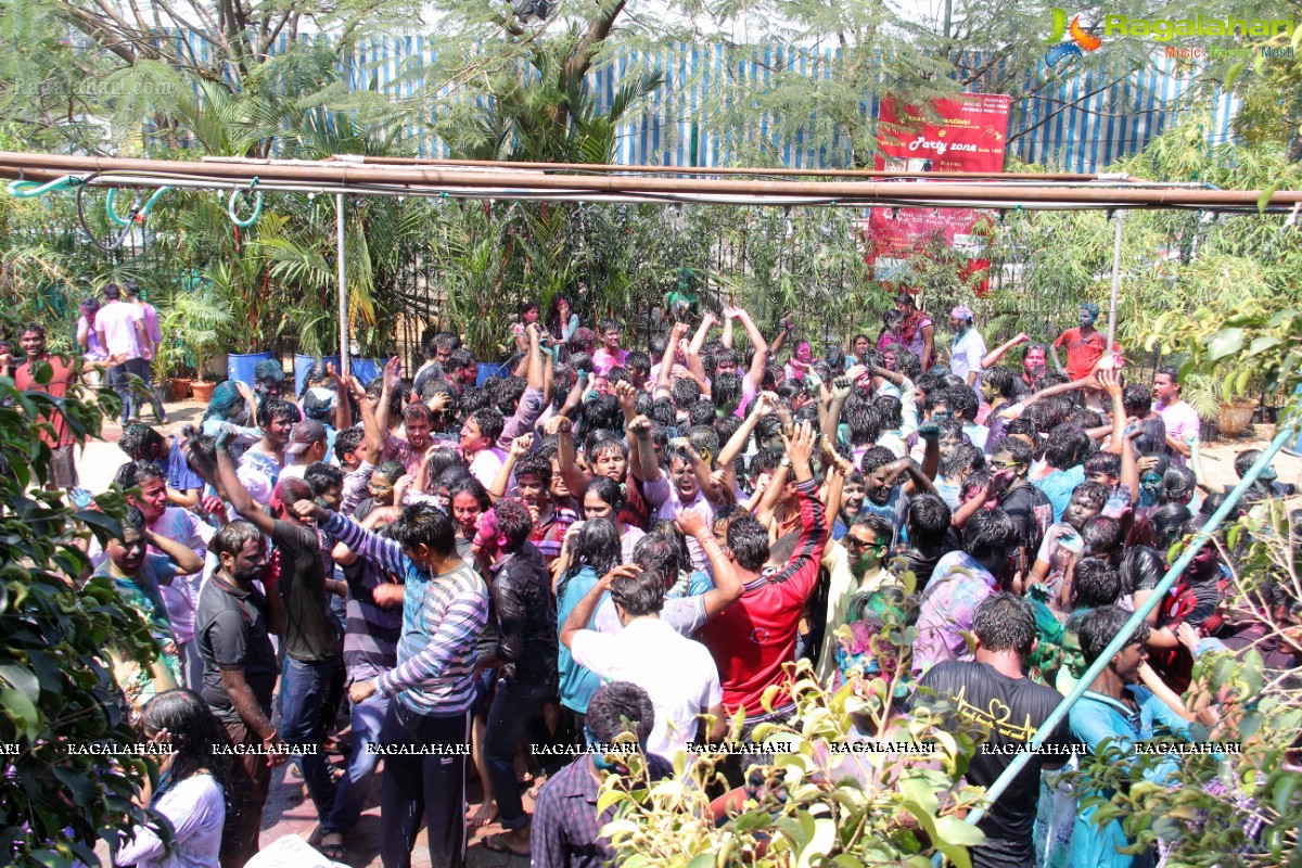 Holi Celebrations 2014 at NTR Gardens, Hyderabad