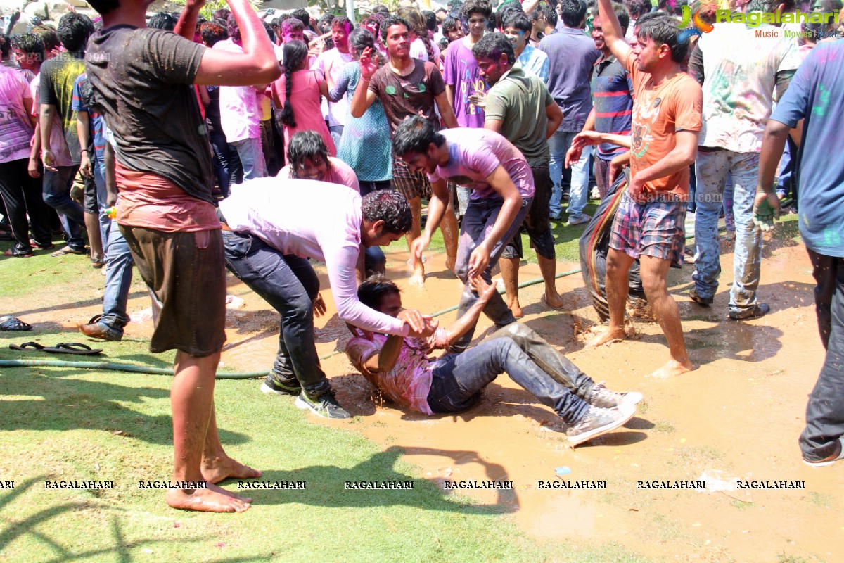 Holi Celebrations 2014 at NTR Gardens, Hyderabad