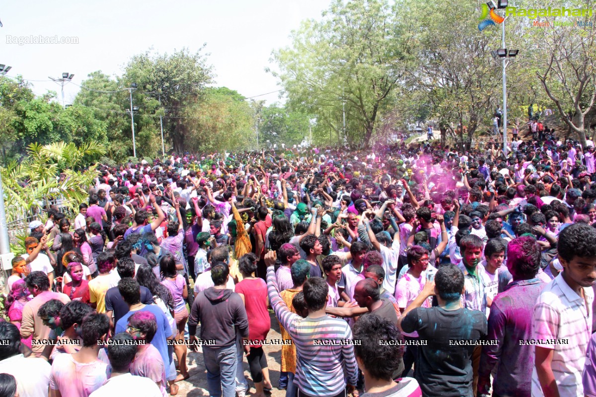 Holi Celebrations 2014 at NTR Gardens, Hyderabad