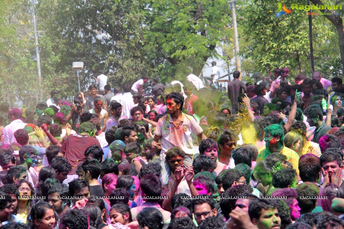 Holi Celebrations 2014 at NTR Gardens, Hyderabad