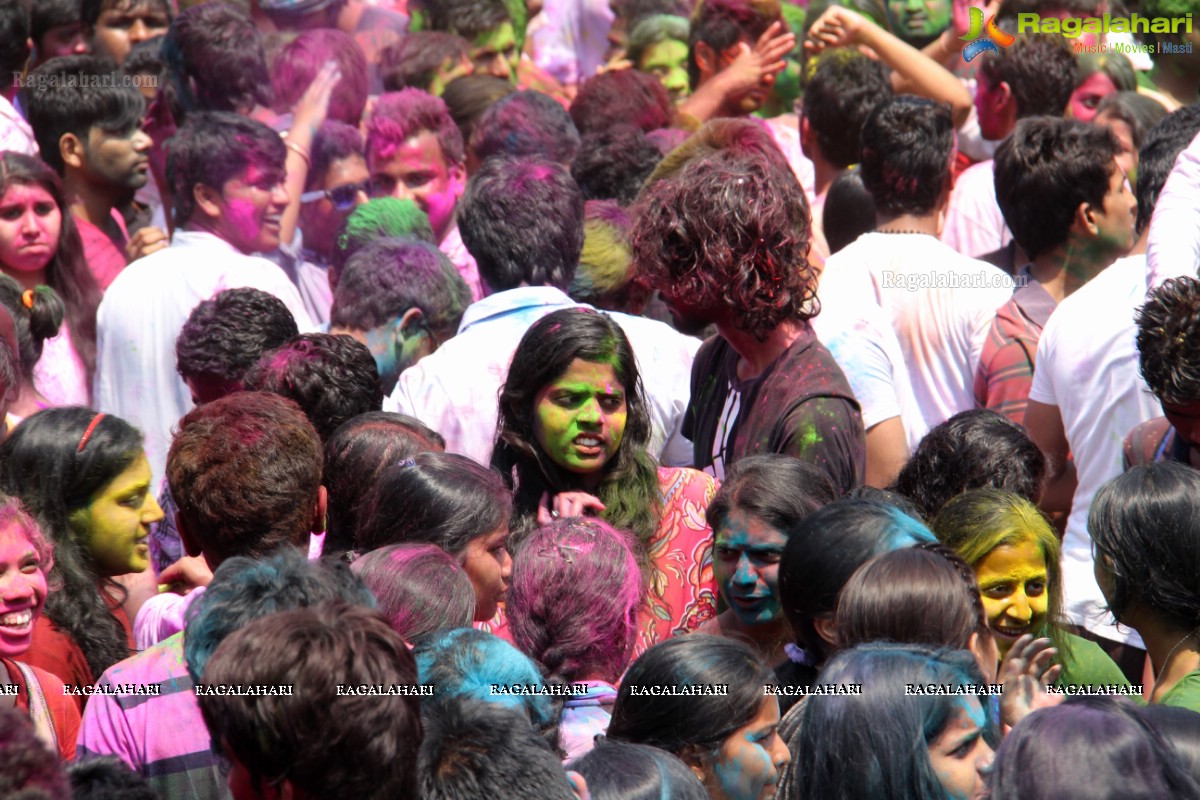 Holi Celebrations 2014 at NTR Gardens, Hyderabad