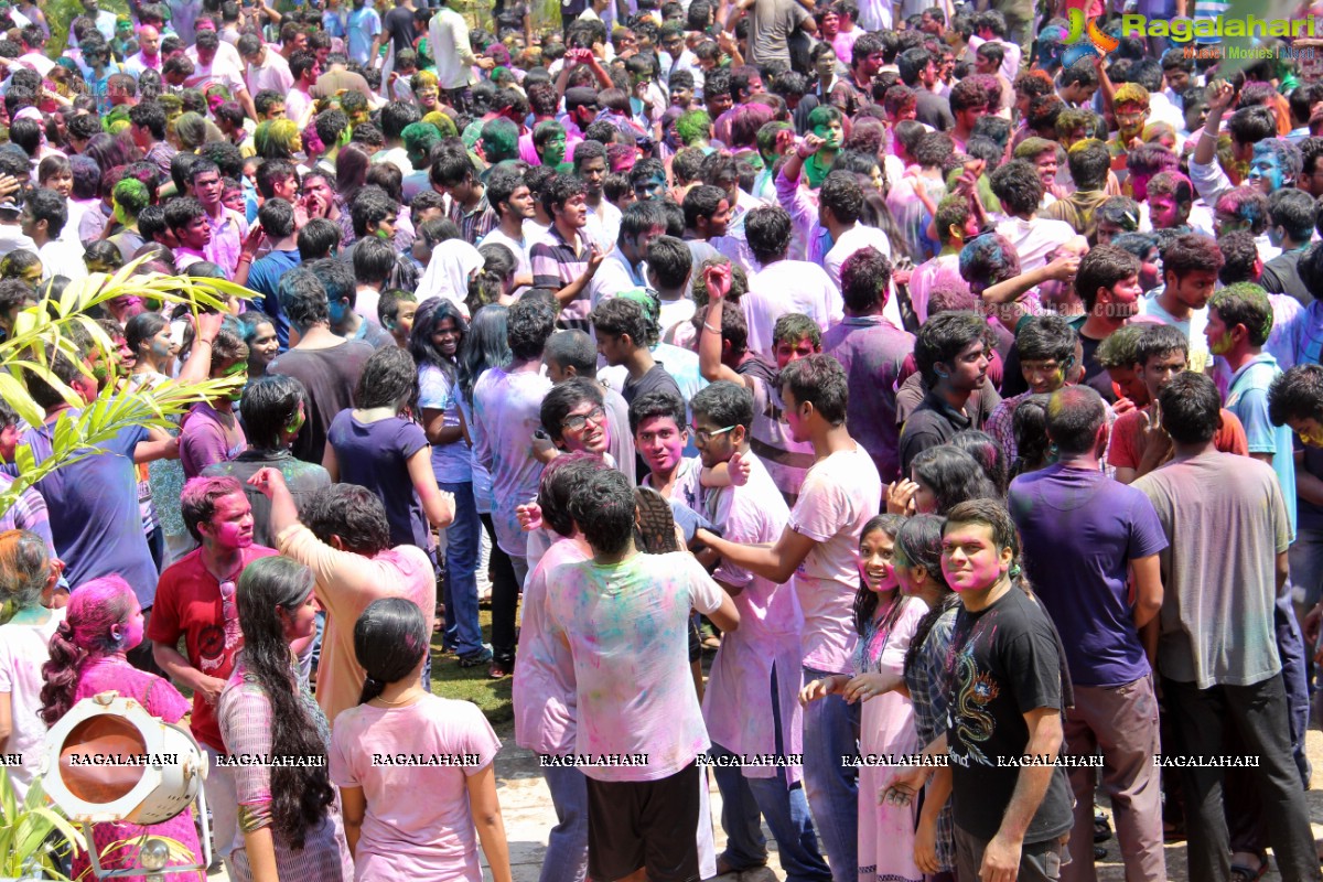 Holi Celebrations 2014 at NTR Gardens, Hyderabad