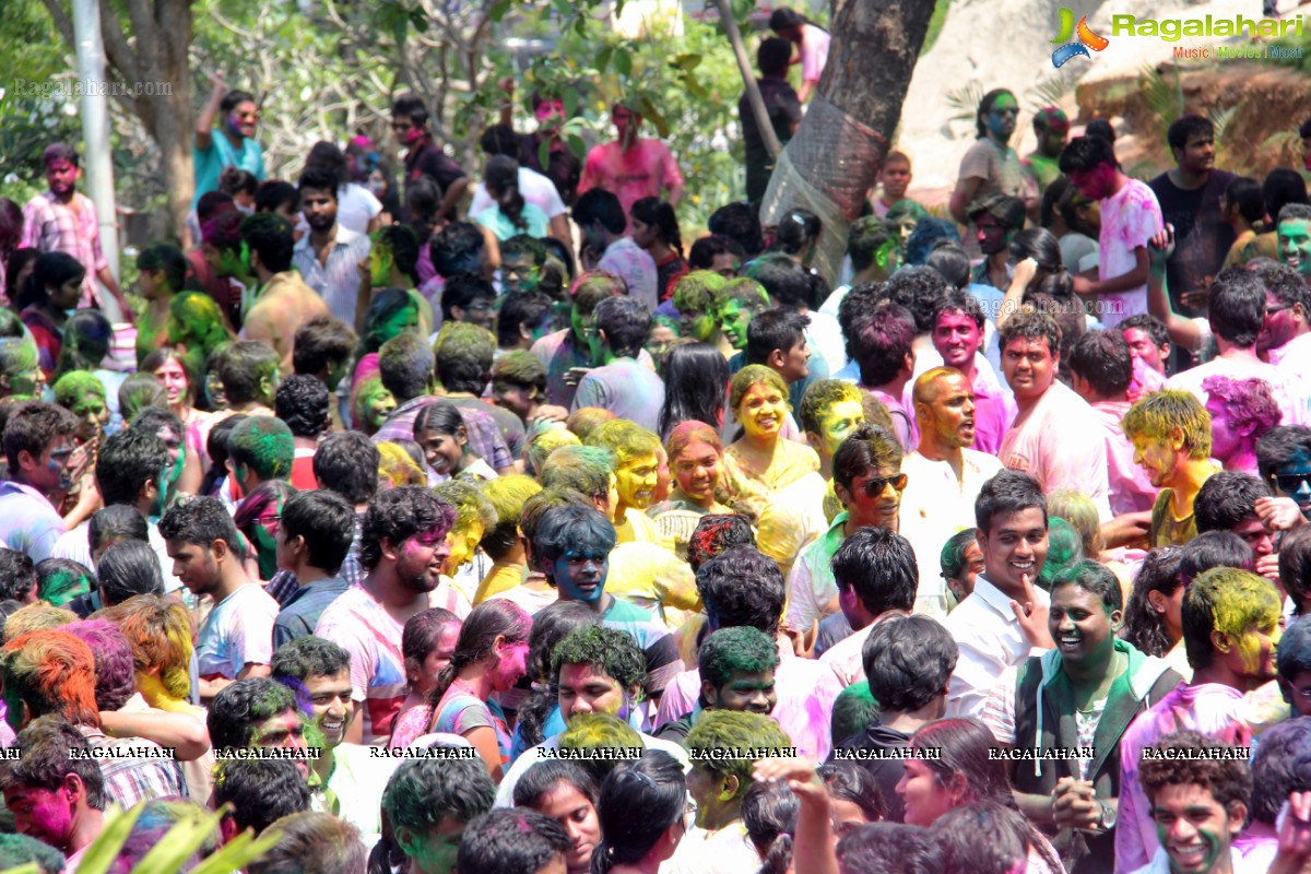 Holi Celebrations 2014 at NTR Gardens, Hyderabad