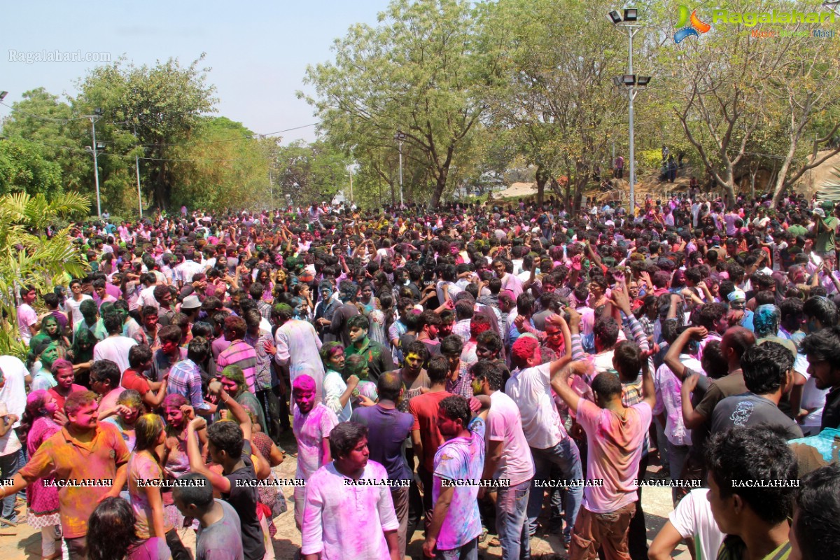 Holi Celebrations 2014 at NTR Gardens, Hyderabad