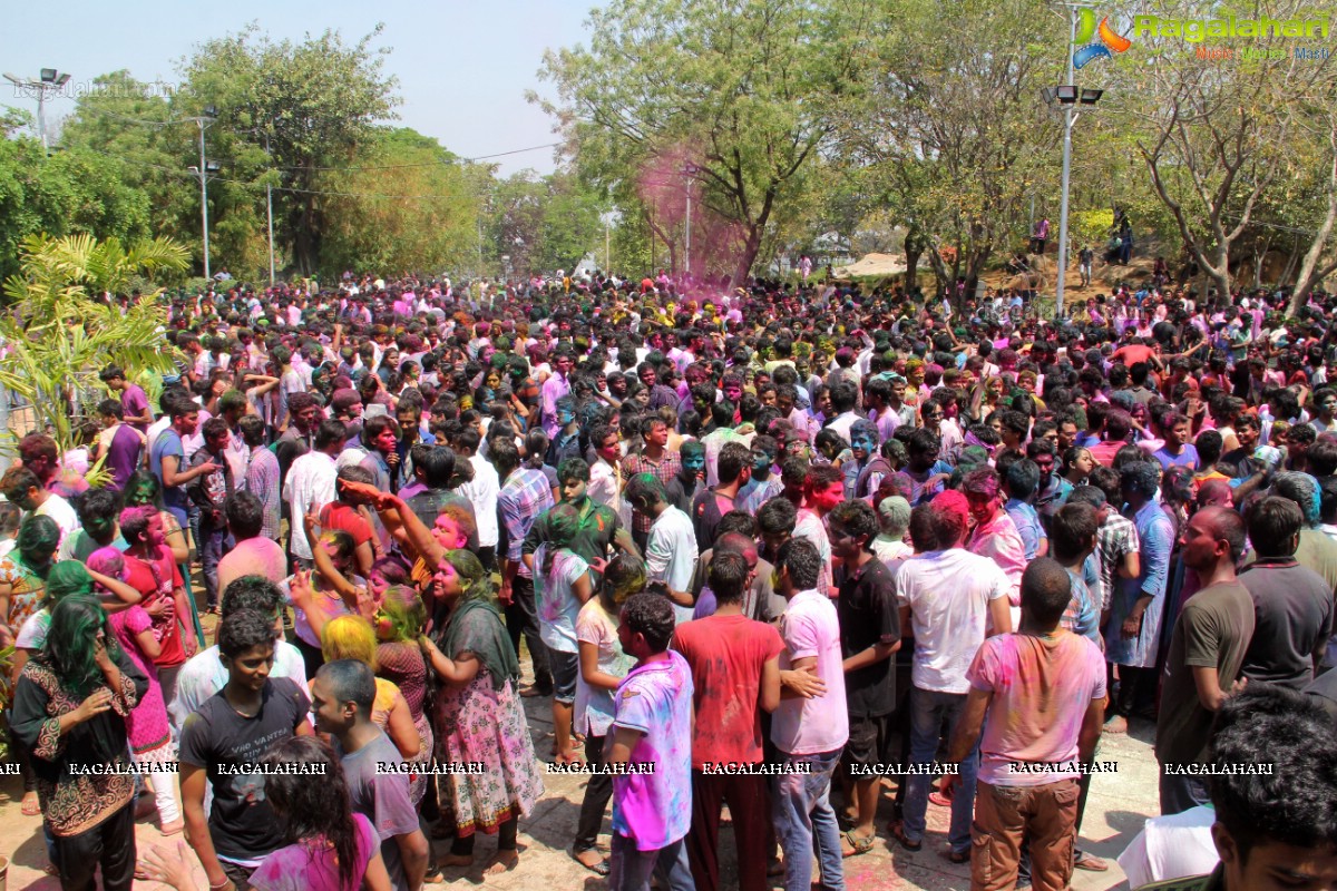 Holi Celebrations 2014 at NTR Gardens, Hyderabad