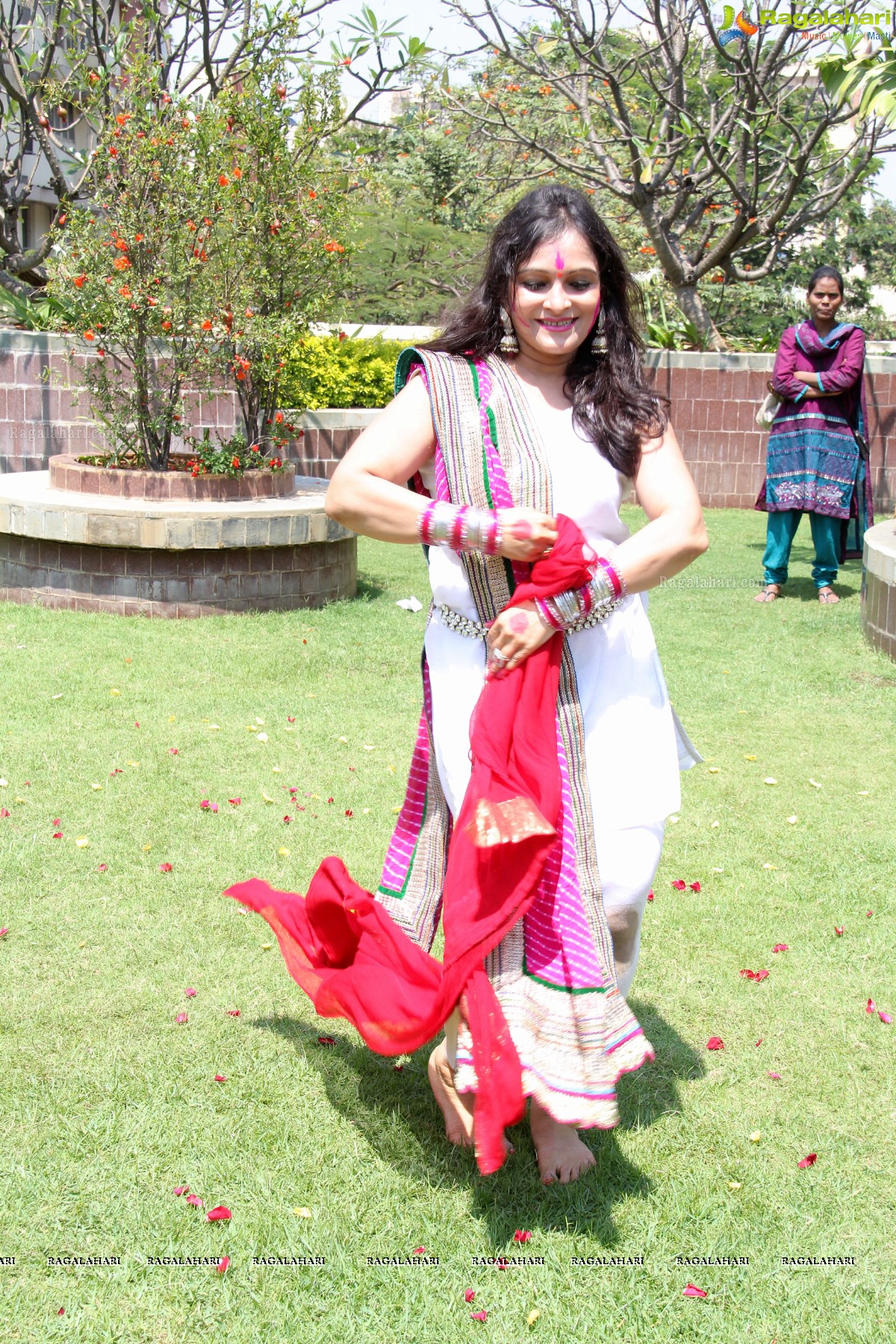 'Phoolon ki Holi' - Kakatiya Ladies Club Holi Celebrations 2014 at ITC Kakatiya, Hyderabad