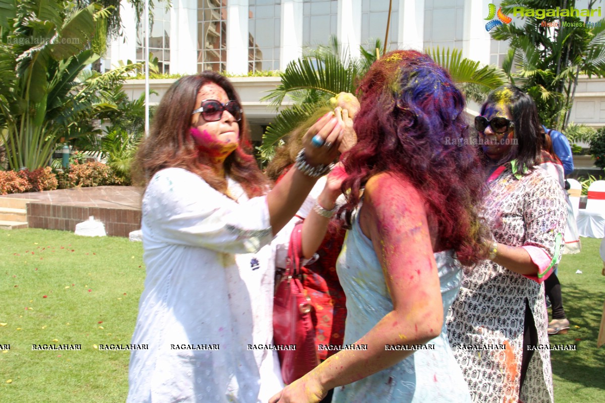 'Phoolon ki Holi' - Kakatiya Ladies Club Holi Celebrations 2014 at ITC Kakatiya, Hyderabad