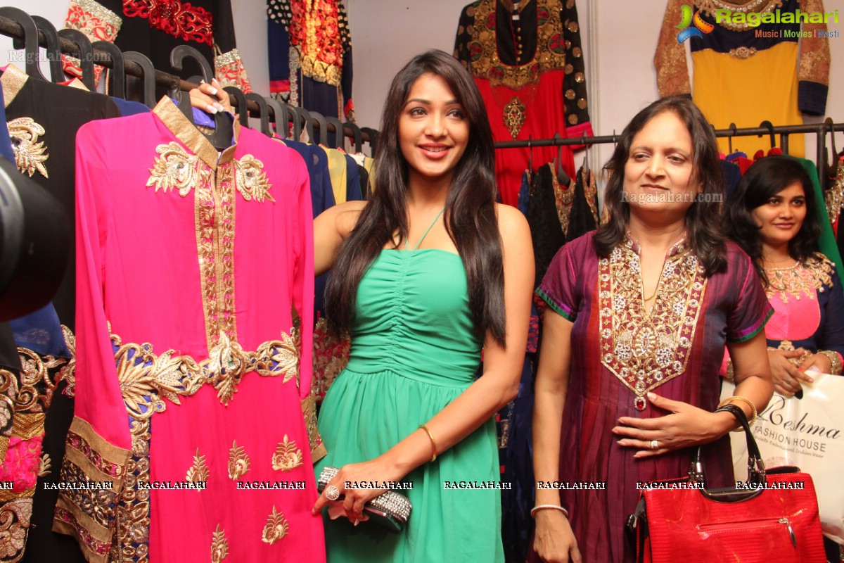 Kesha Khambhati launches Desire Designer Exhibition, Hyderabad