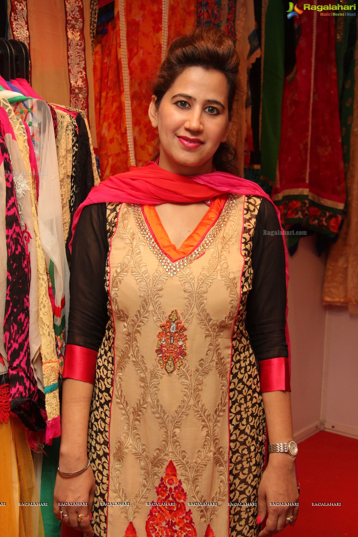 Kesha Khambhati launches Desire Designer Exhibition, Hyderabad