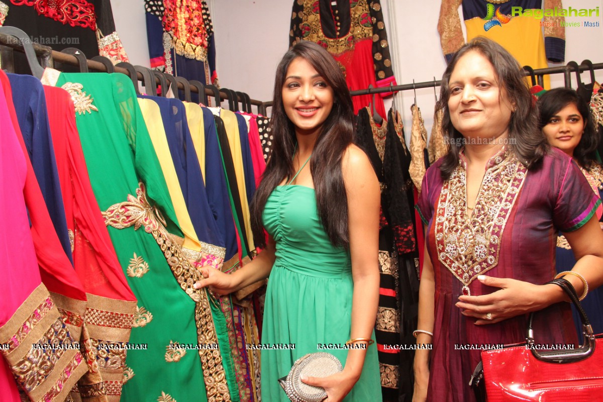 Kesha Khambhati launches Desire Designer Exhibition, Hyderabad