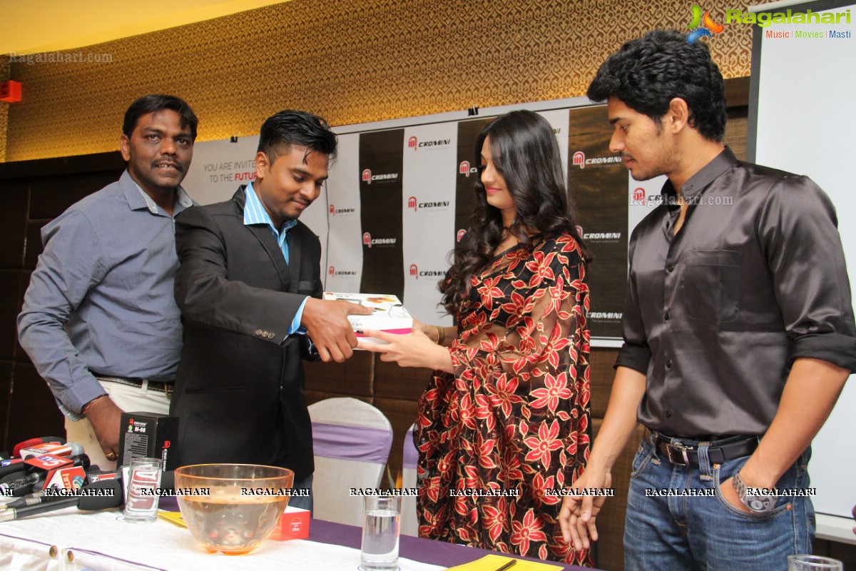 Nikitha Narayan and Sudhakar launches Micromini Mobiles, Hyderabad