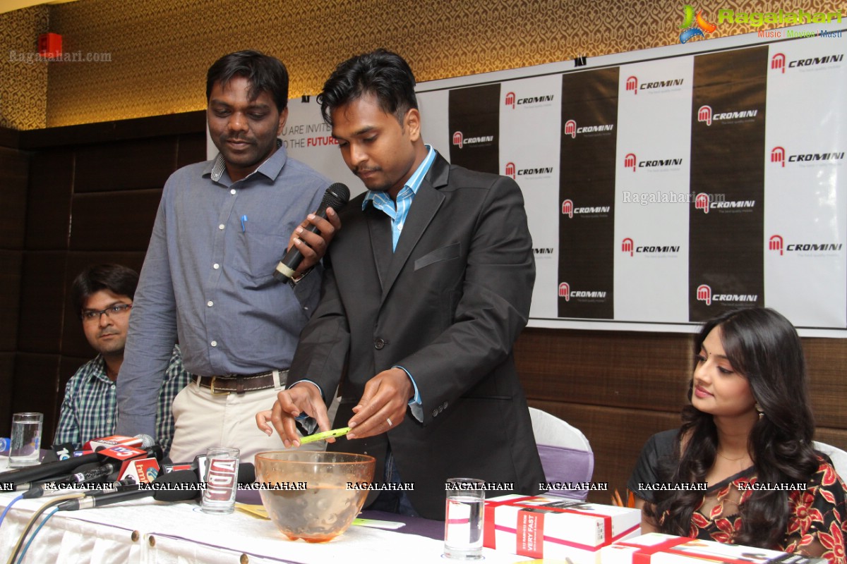 Nikitha Narayan and Sudhakar launches Micromini Mobiles, Hyderabad