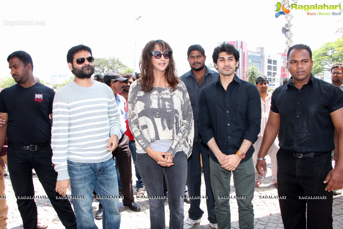 Chandamama Kathalu Team launches Mirchi Shopping Festival 2014, Hyderabad