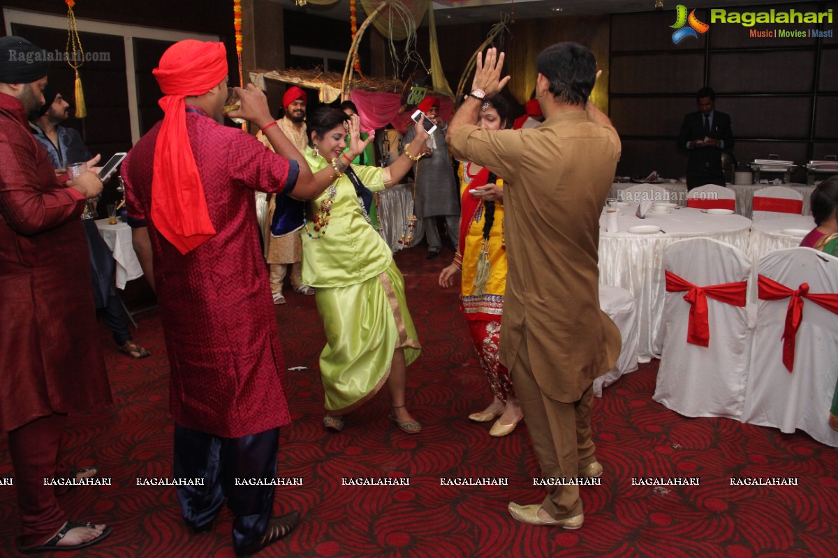 Party Swingers Da Punjabi Tadka by Vicky and Shipra, Hyderabad