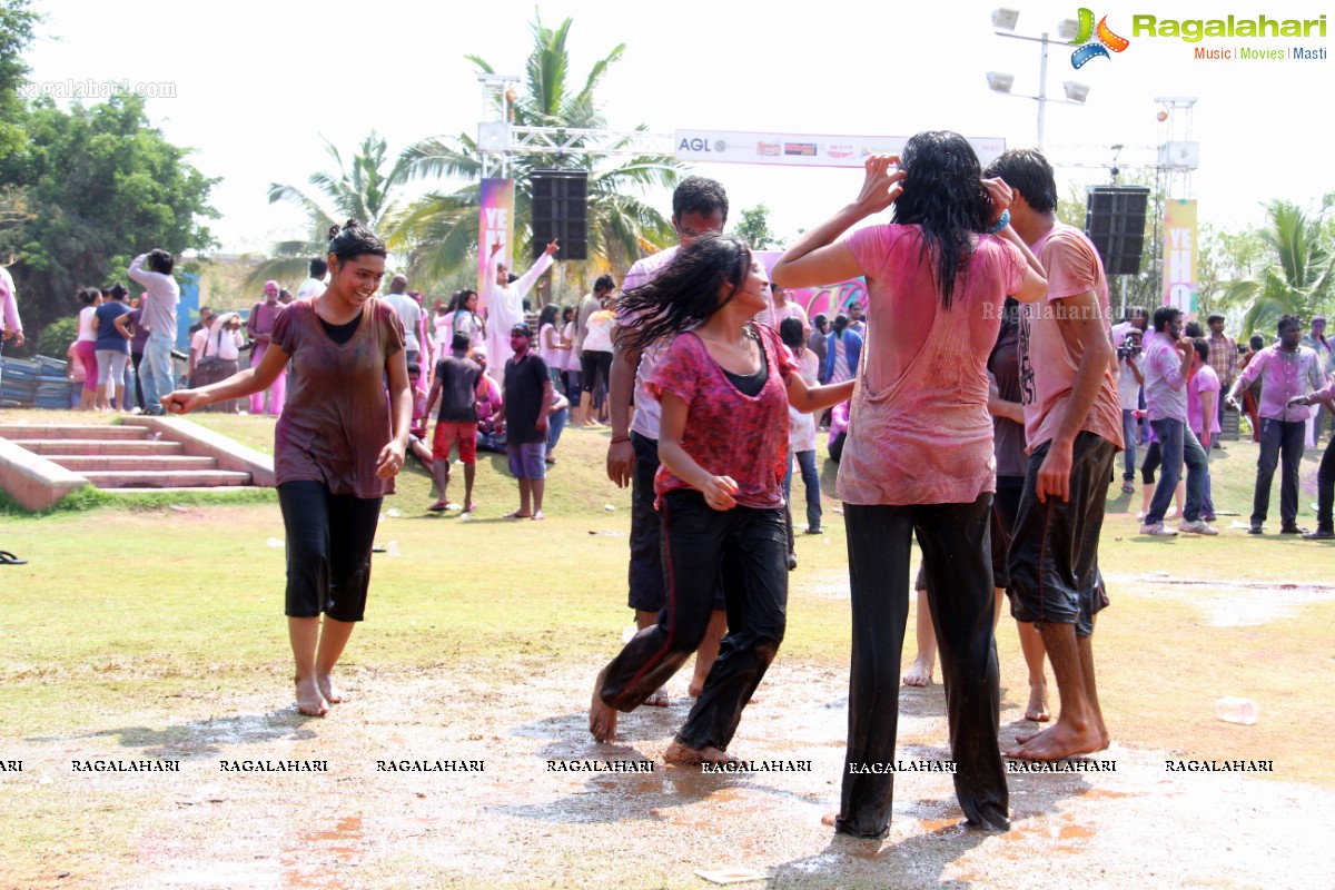 Rang De 2014 - Hyderabad's Biggest Holi Bash