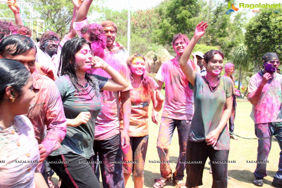 Rang De 2014 - Hyderabad's Biggest Holi Bash