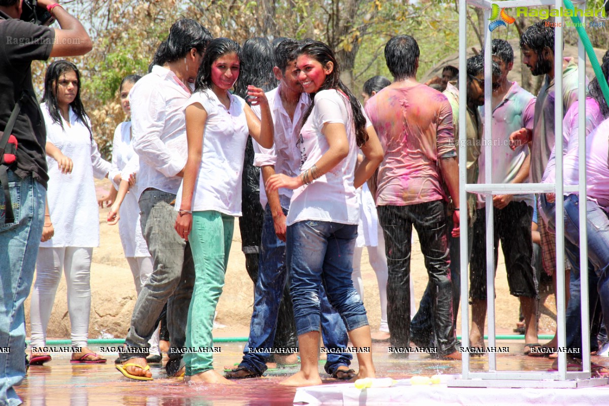 Rang De 2014 - Hyderabad's Biggest Holi Bash