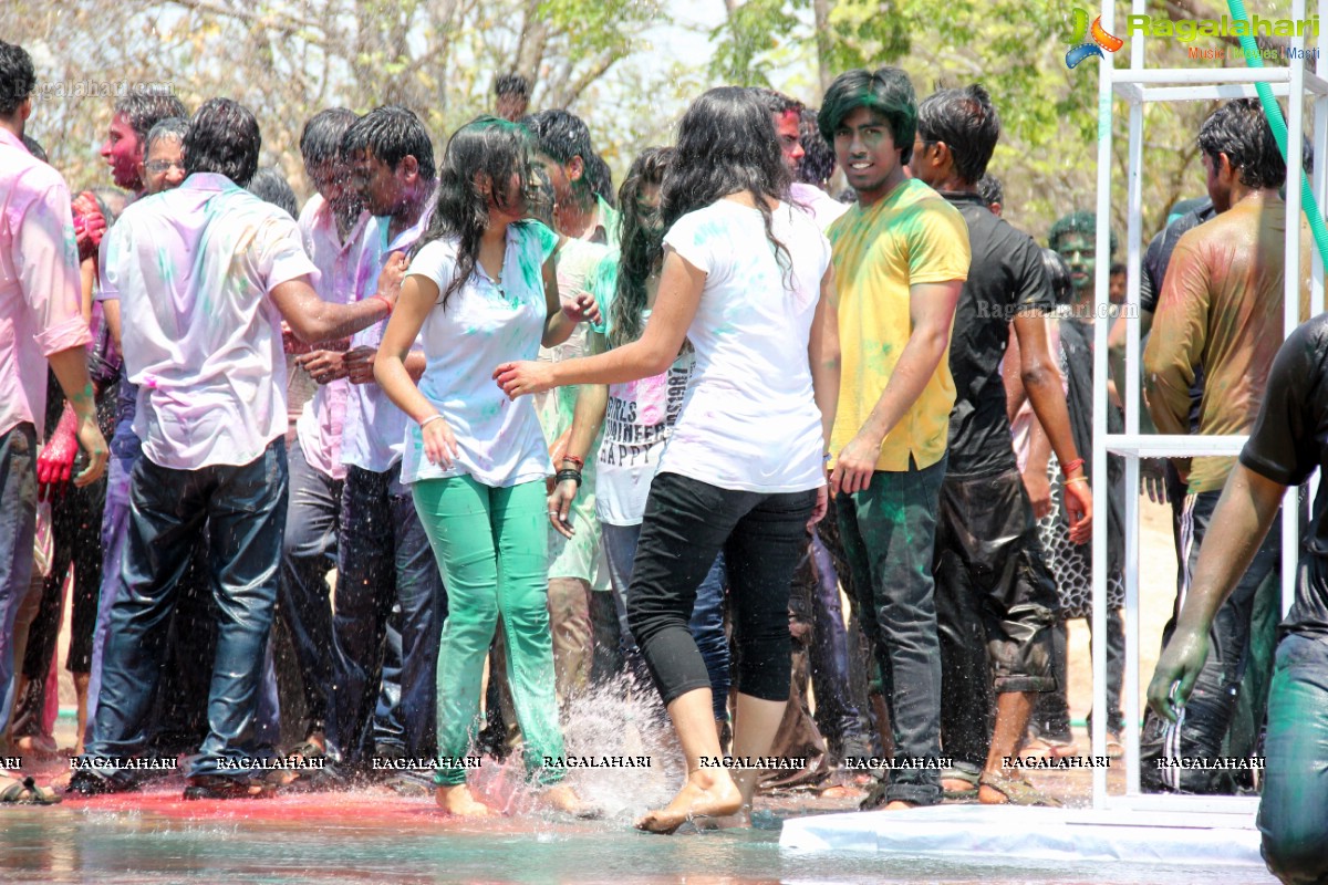 Rang De 2014 - Hyderabad's Biggest Holi Bash