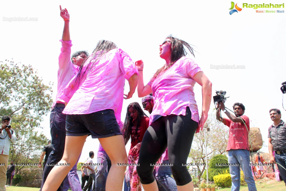 Rang De 2014 - Hyderabad's Biggest Holi Bash