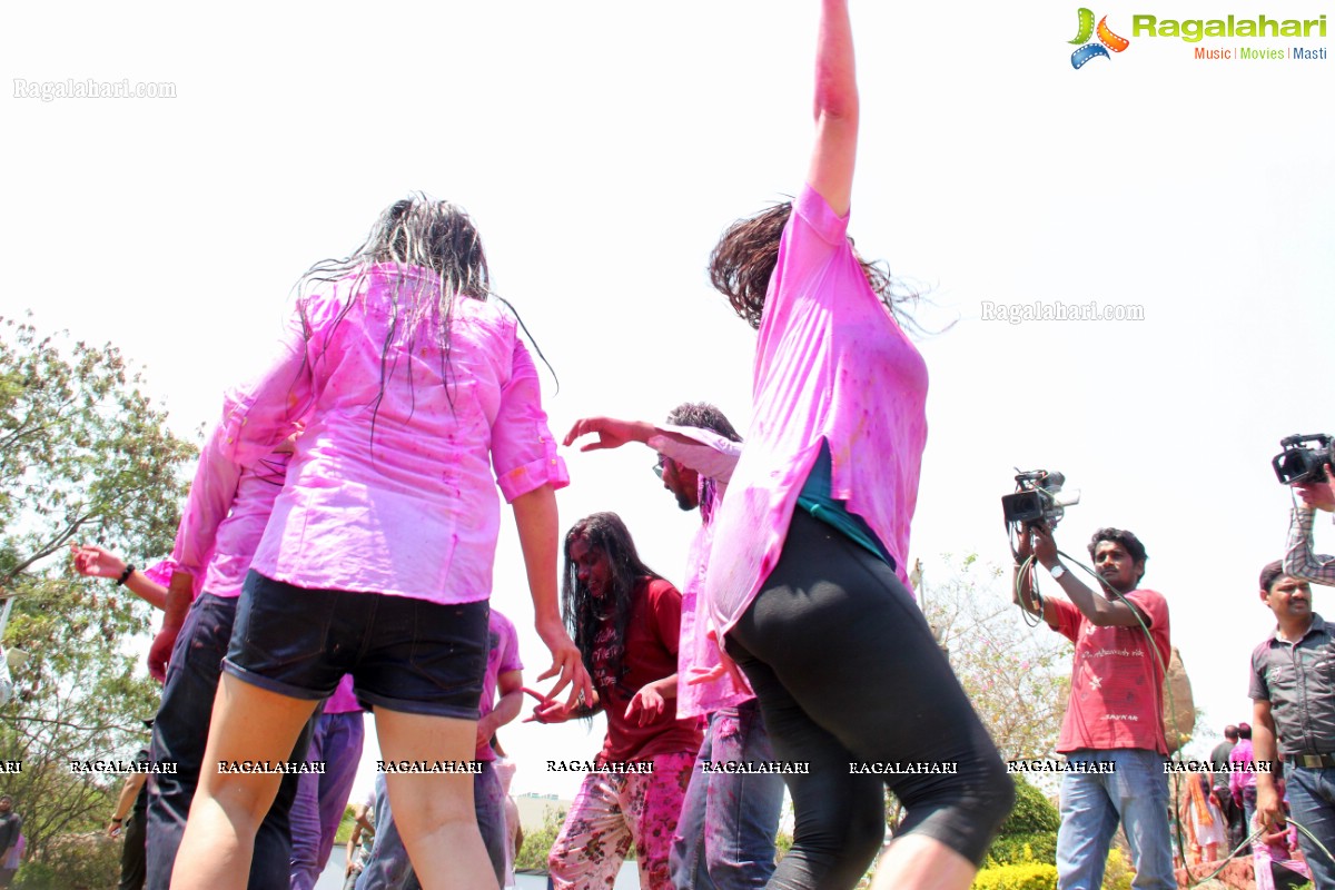 Rang De 2014 - Hyderabad's Biggest Holi Bash