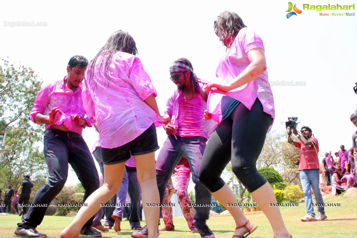 Rang De 2014 - Hyderabad's Biggest Holi Bash