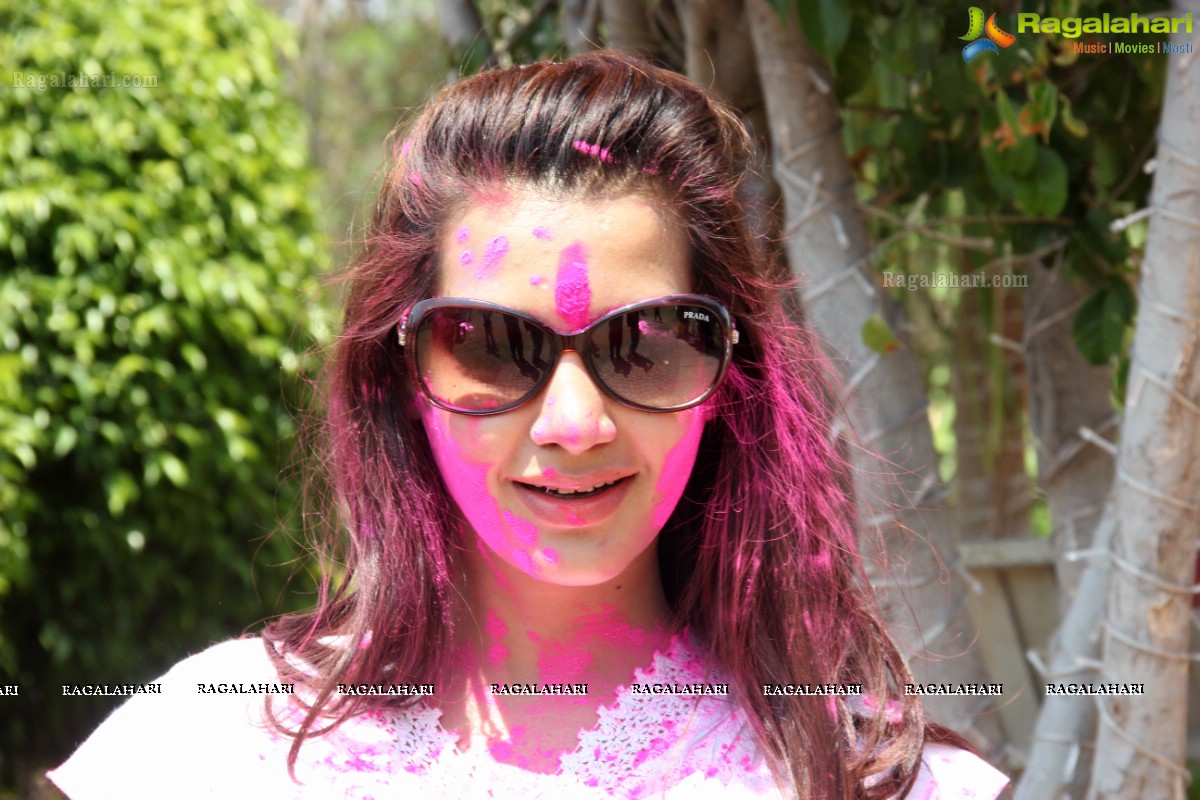 Rang De 2014 - Hyderabad's Biggest Holi Bash