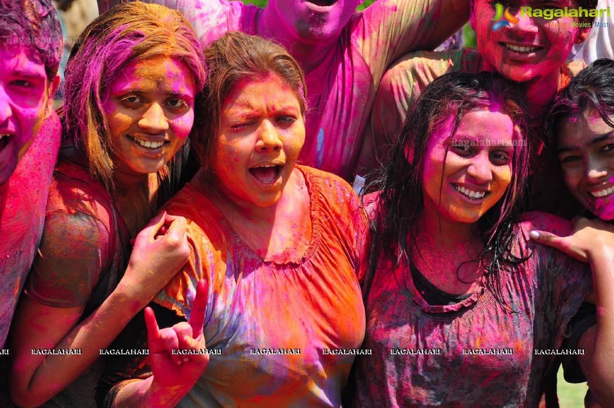 Rang De 2014 - Hyderabad's Biggest Holi Bash