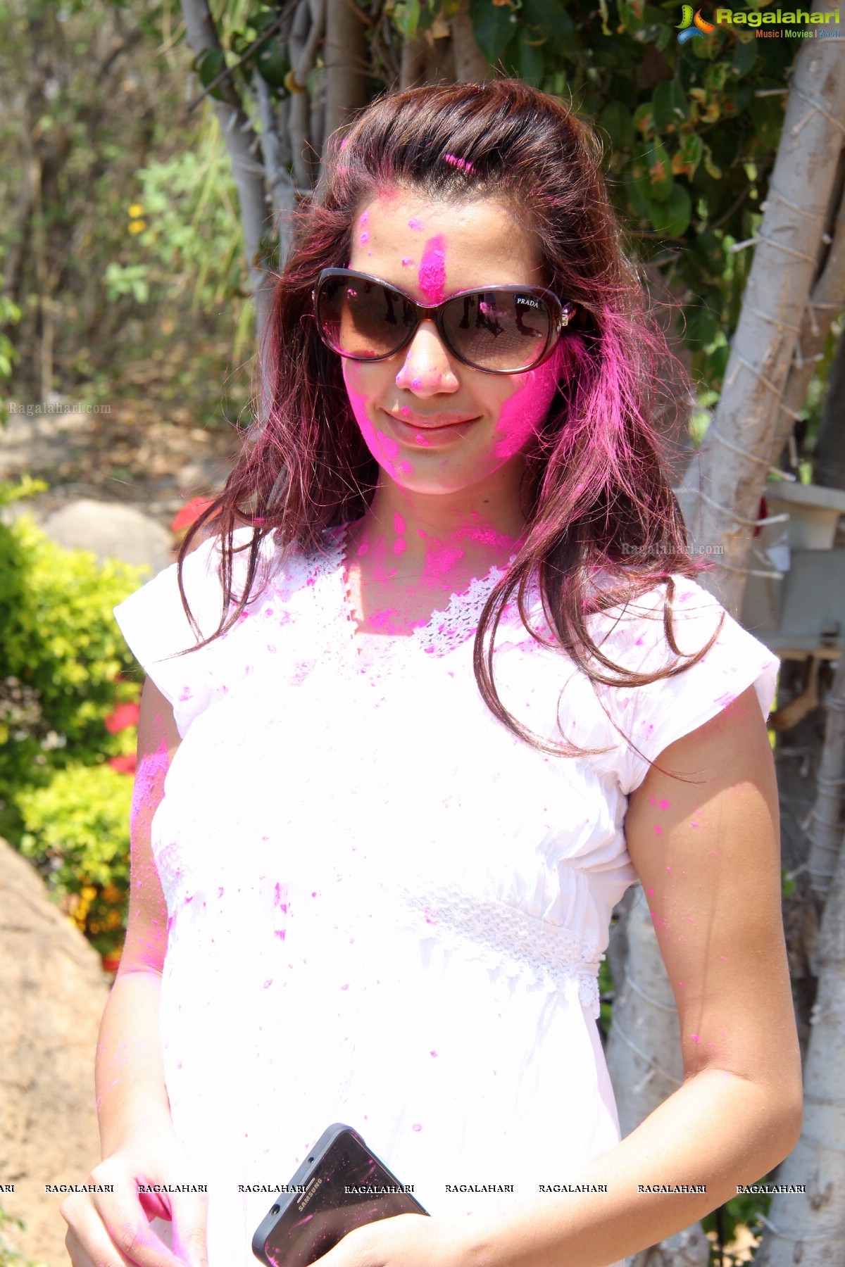 Rang De 2014 - Hyderabad's Biggest Holi Bash