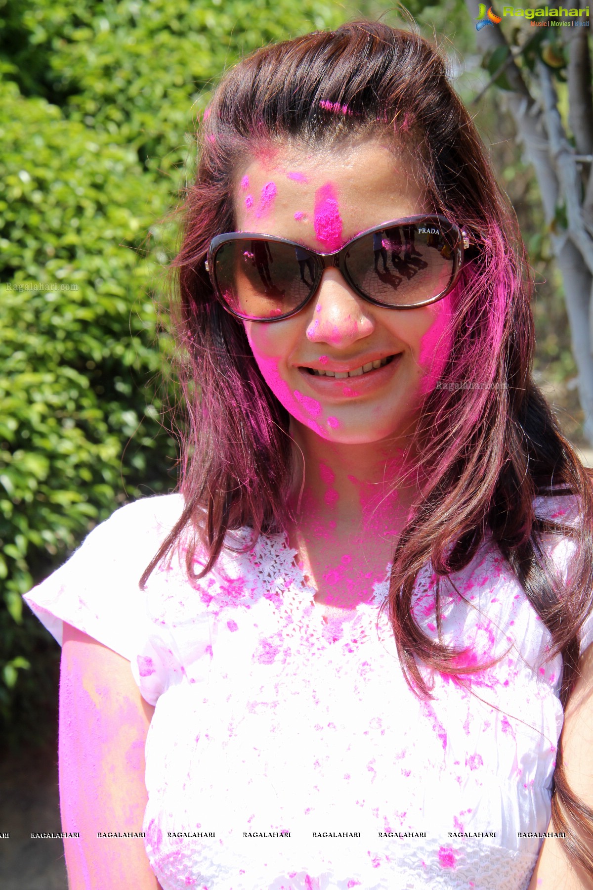 Rang De 2014 - Hyderabad's Biggest Holi Bash