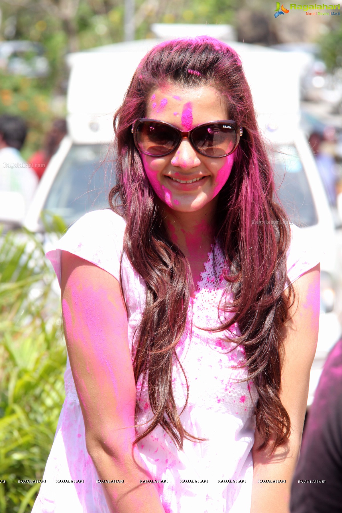 Rang De 2014 - Hyderabad's Biggest Holi Bash