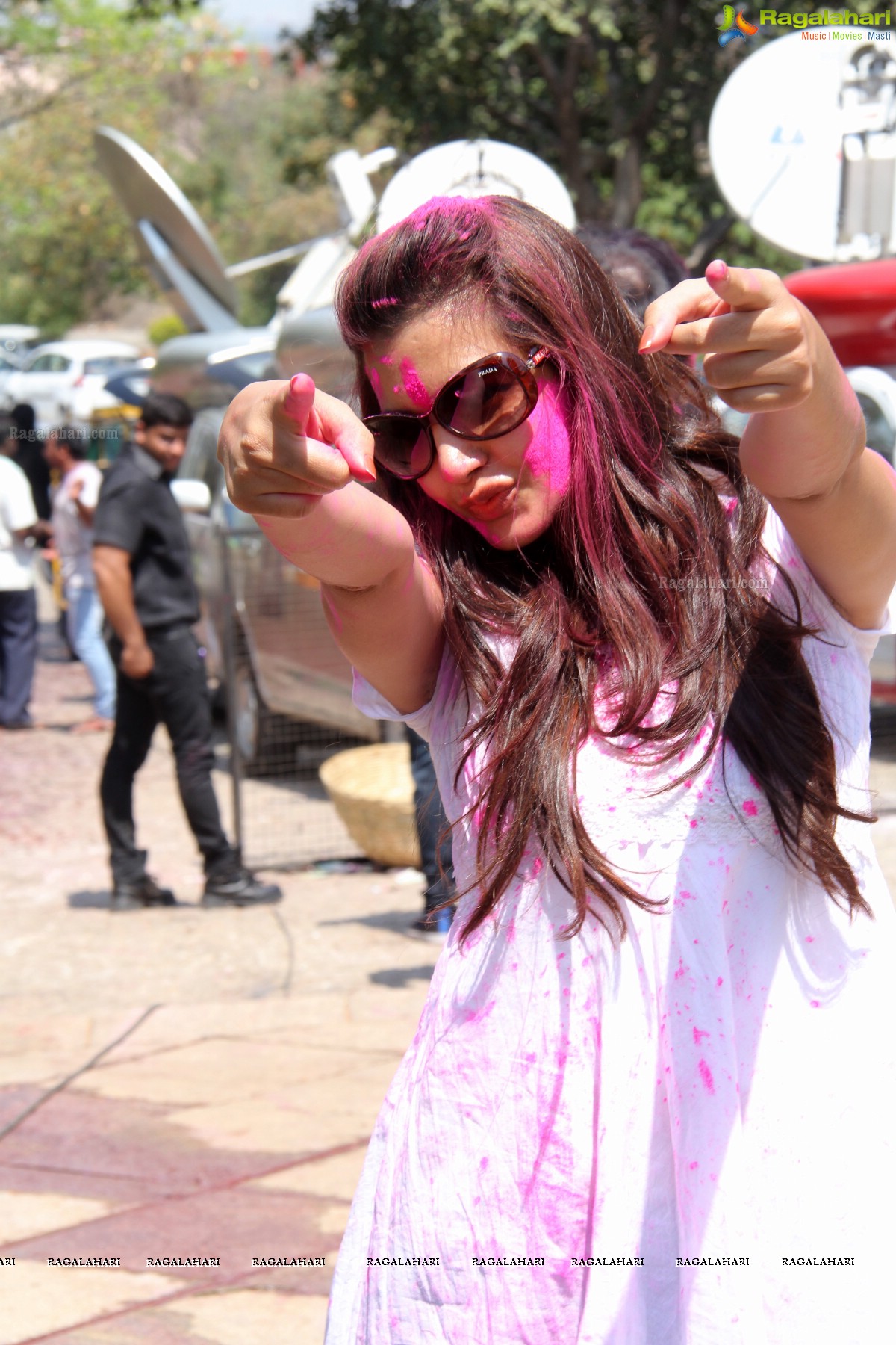 Rang De 2014 - Hyderabad's Biggest Holi Bash