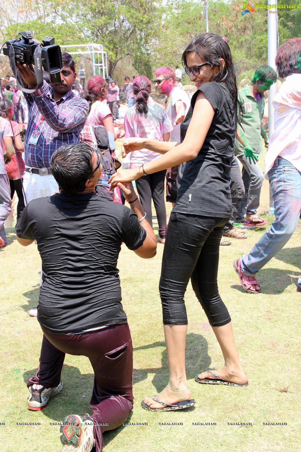 Rang De 2014 - Hyderabad's Biggest Holi Bash