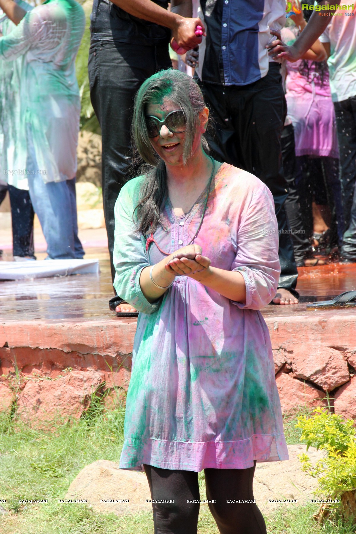 Rang De 2014 - Hyderabad's Biggest Holi Bash