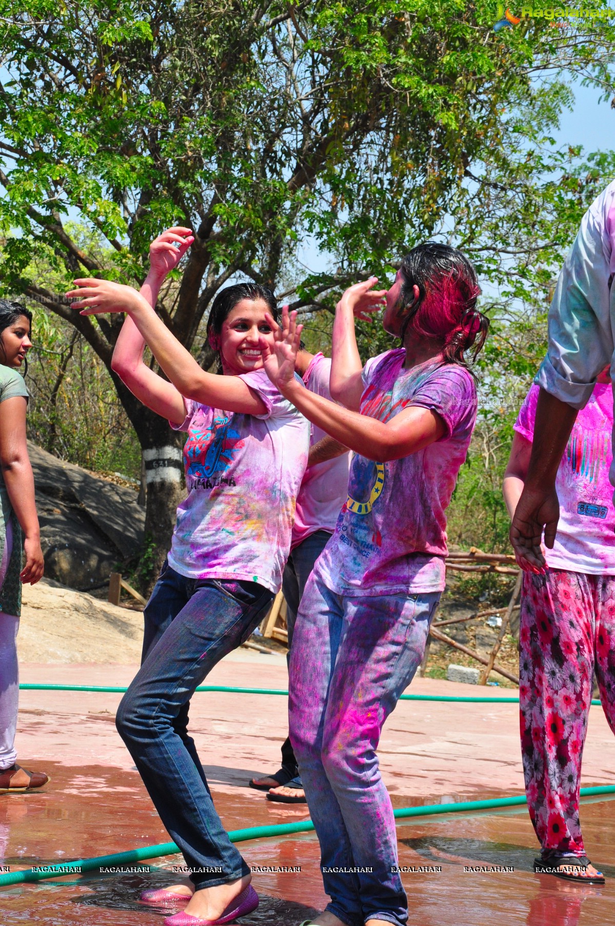 Rang De 2014 - Hyderabad's Biggest Holi Bash