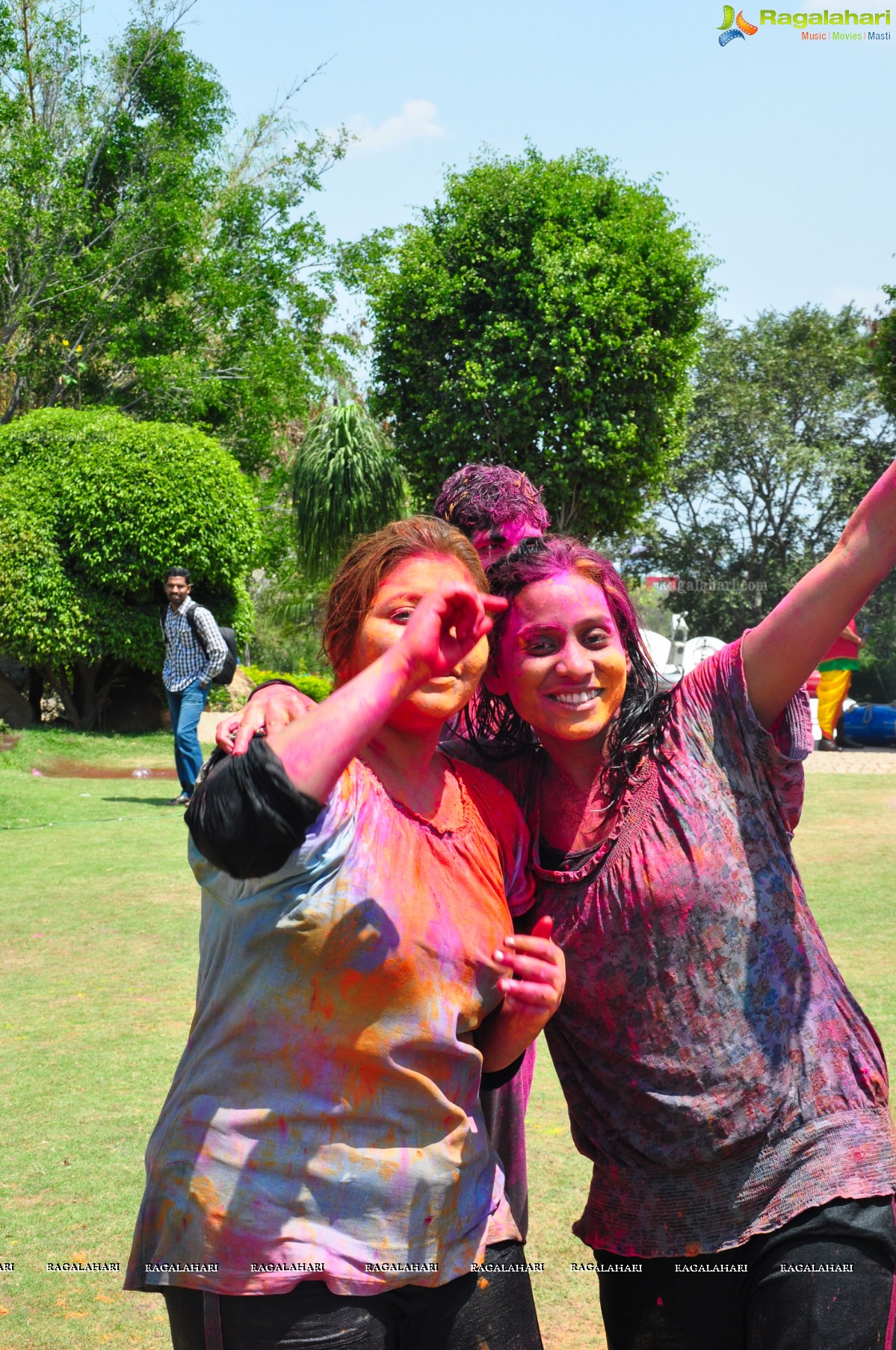 Rang De 2014 - Hyderabad's Biggest Holi Bash