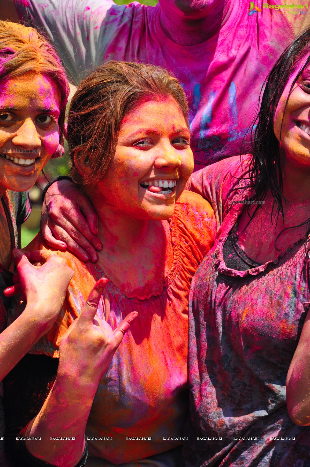 Rang De 2014 - Hyderabad's Biggest Holi Bash