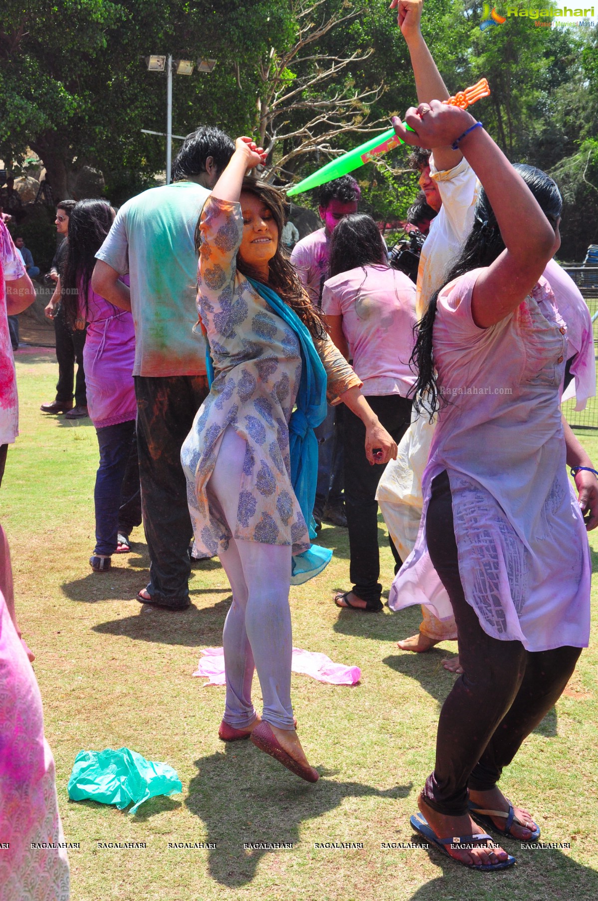 Rang De 2014 - Hyderabad's Biggest Holi Bash