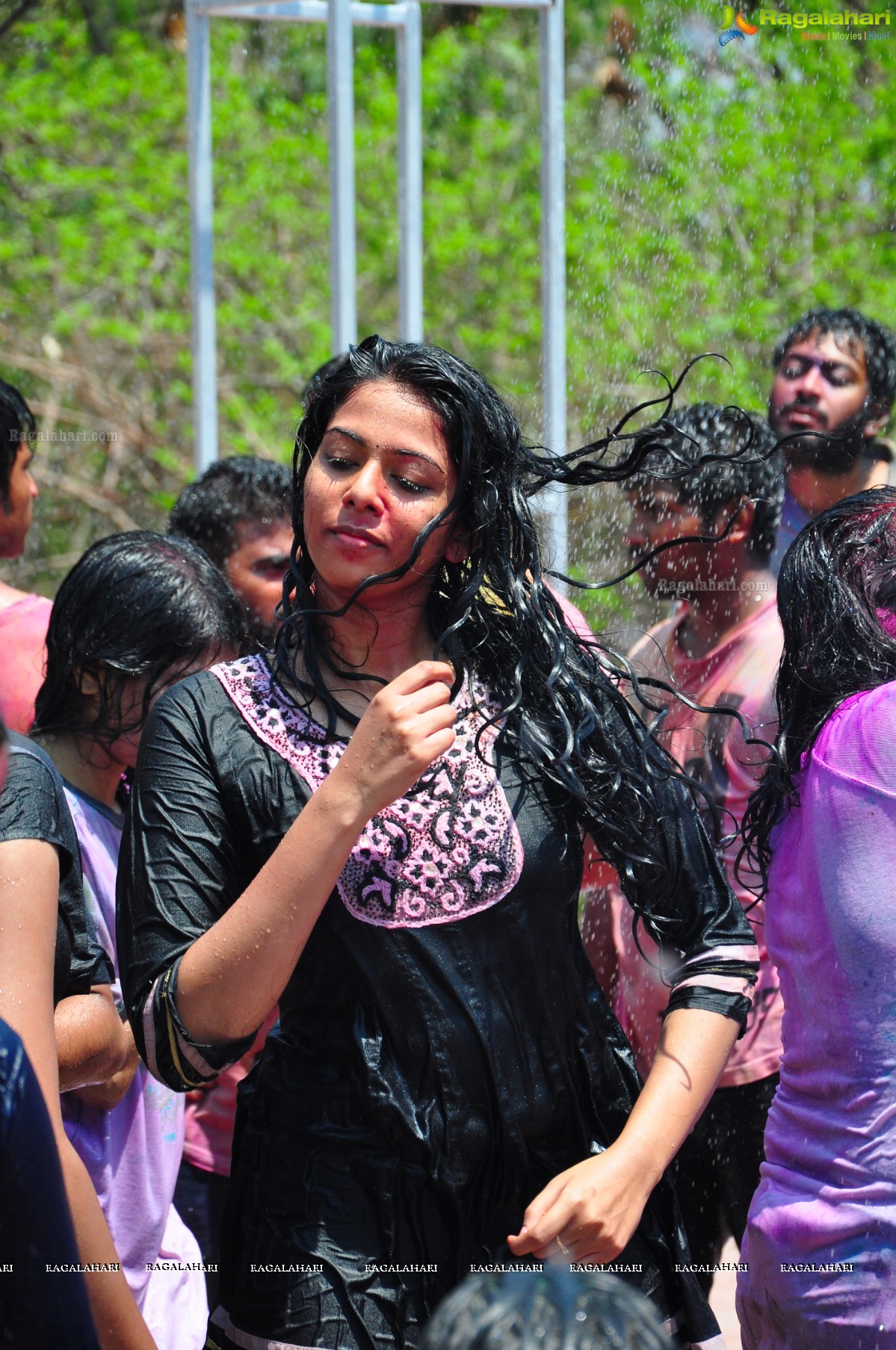 Rang De 2014 - Hyderabad's Biggest Holi Bash