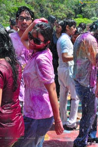 Rang De Holi Bash 2014