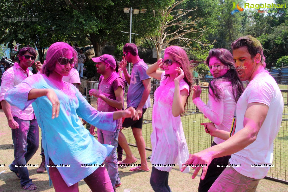 Rang De 2014 - Hyderabad's Biggest Holi Bash