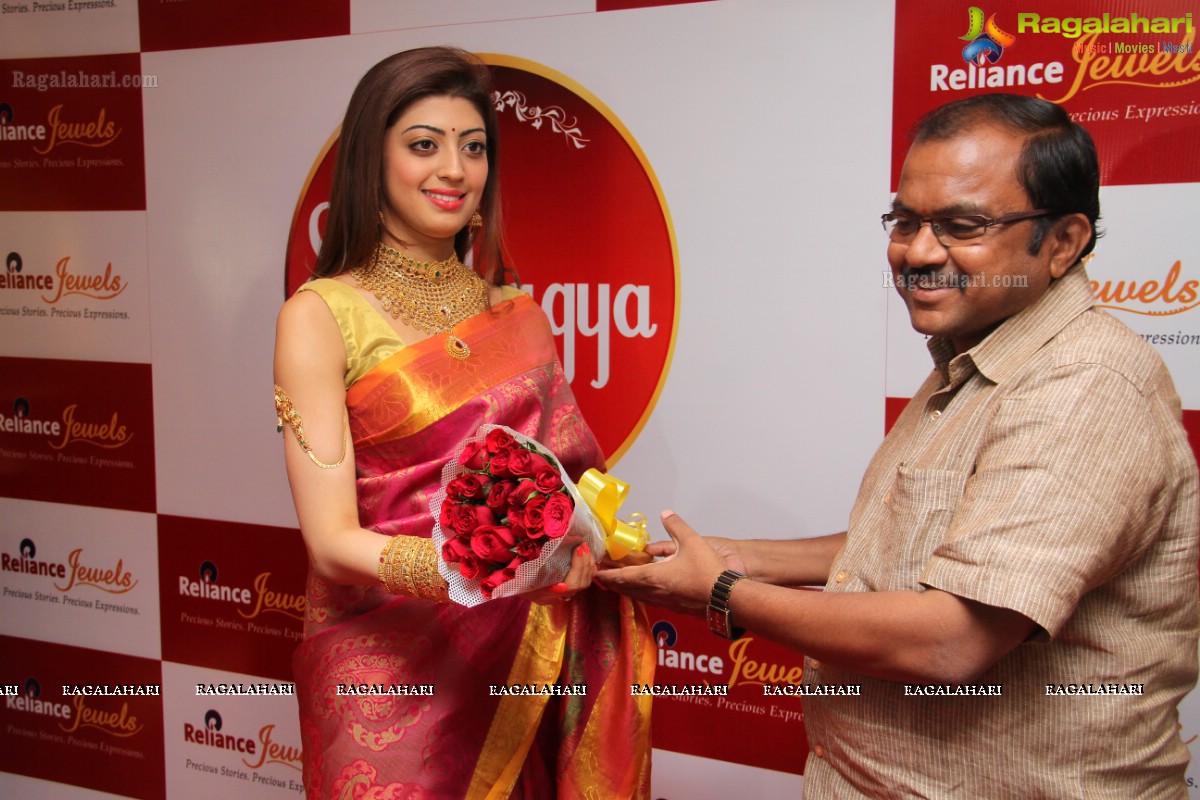 Pranitha Subhash announces the Winners of Reliance Jewels Saubhagya Utsav Offer 2014