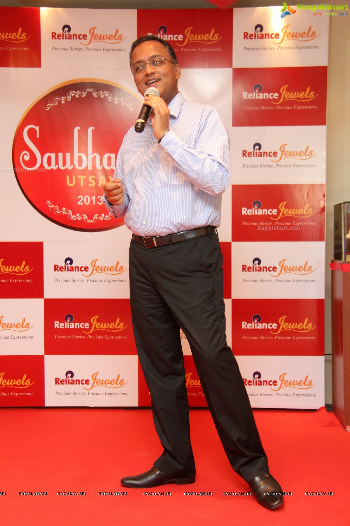 Pranitha Subhash announces the Winners of Reliance Jewels Saubhagya Utsav Offer 2014