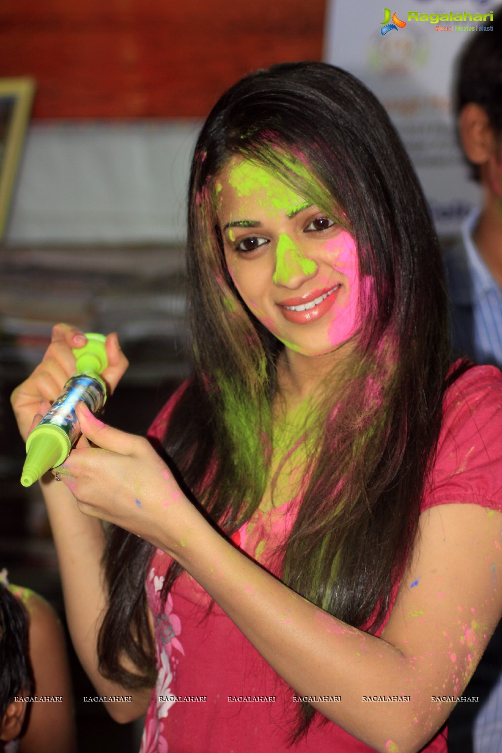 Reshma Rathod celebrates Holi with Orphan Kids at Amma Foundation