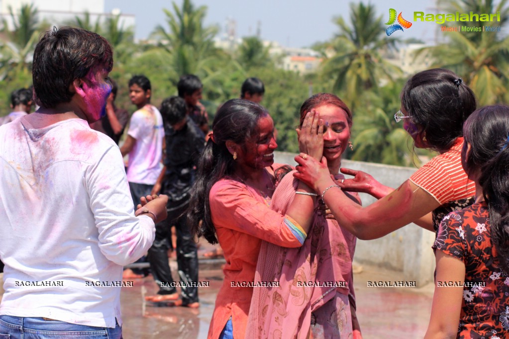 Reshma Rathod celebrates Holi with Orphan Kids at Amma Foundation