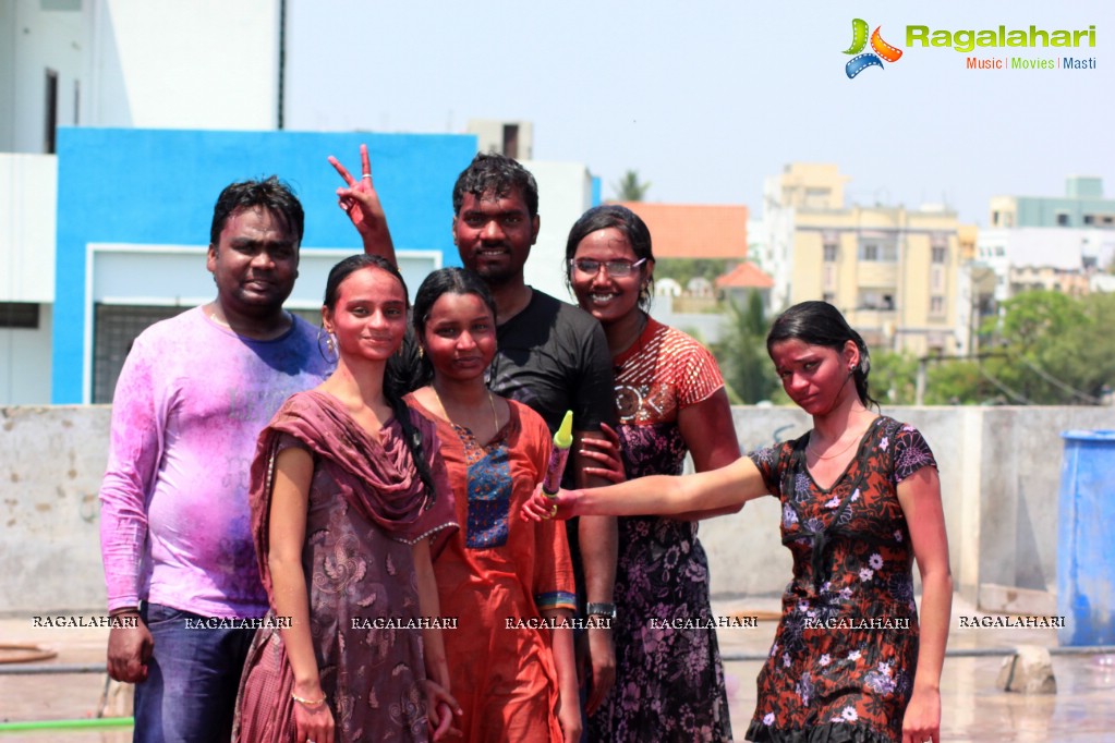 Reshma Rathod celebrates Holi with Orphan Kids at Amma Foundation