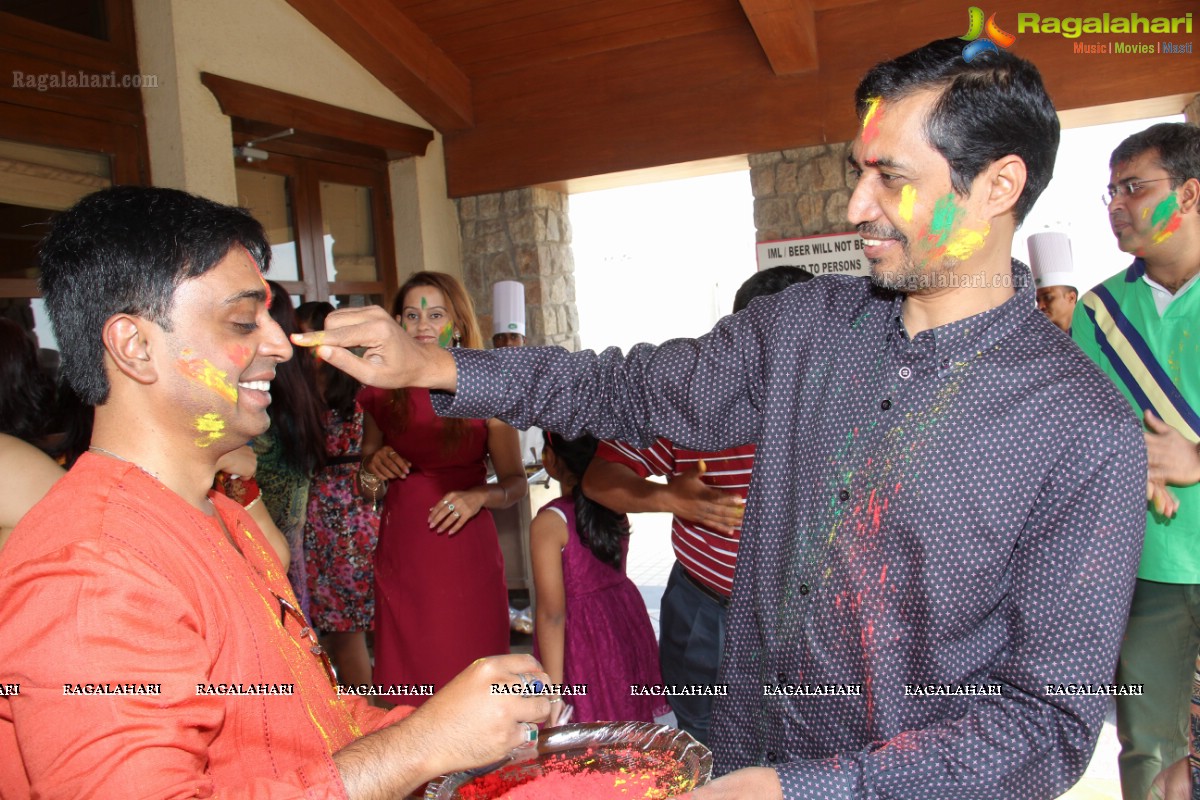 Runki-Sumit Goswami's Bling and Full of Color Holi Party
